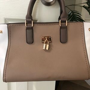 Call it Spring Purse
